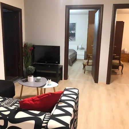 Διαμέρισμα Sunny Garden House Pirgetos